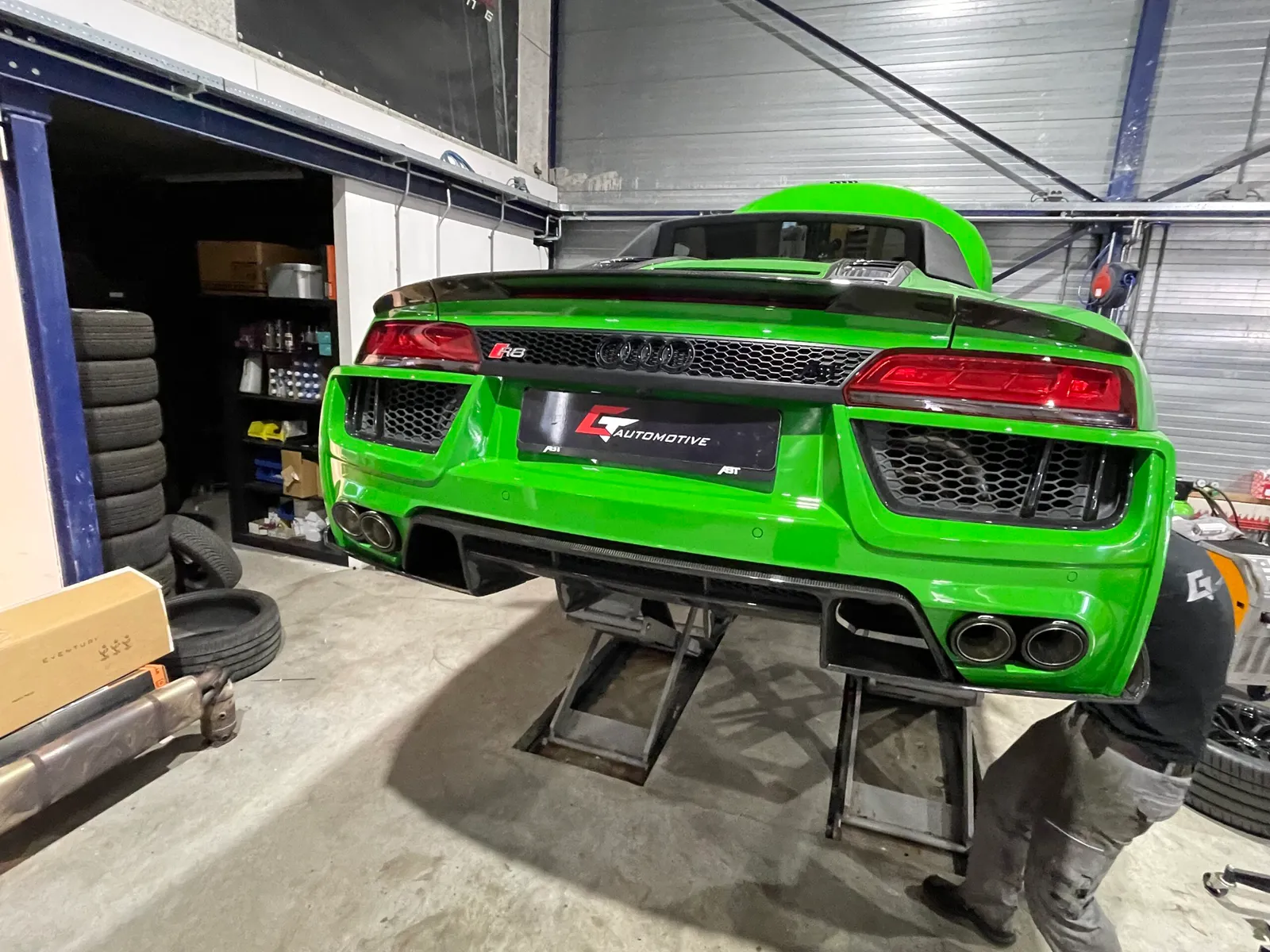 Audi R8 V10 spider bij CT Automotive