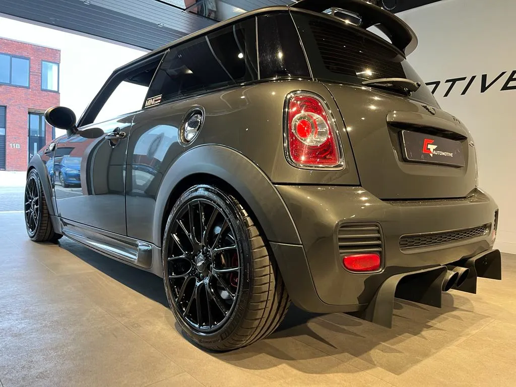 CT Automotive biedt uitlaten op maat voor Mini's