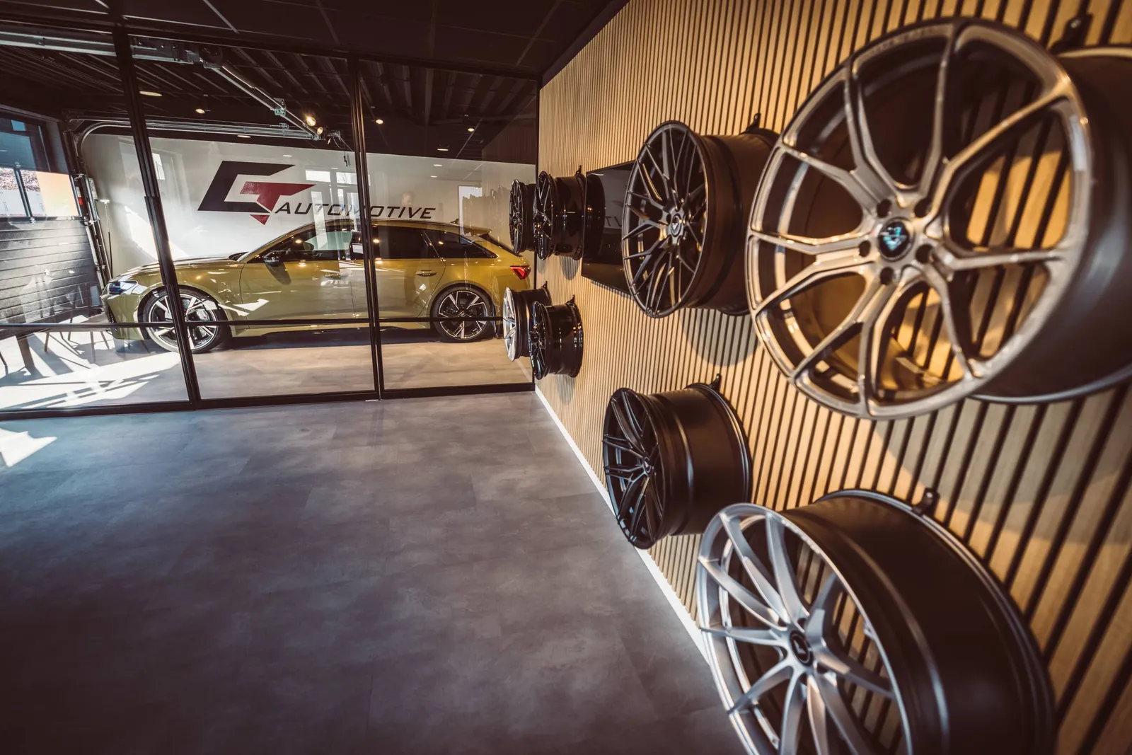 Wielen en velgen afdeling van CT Automotive