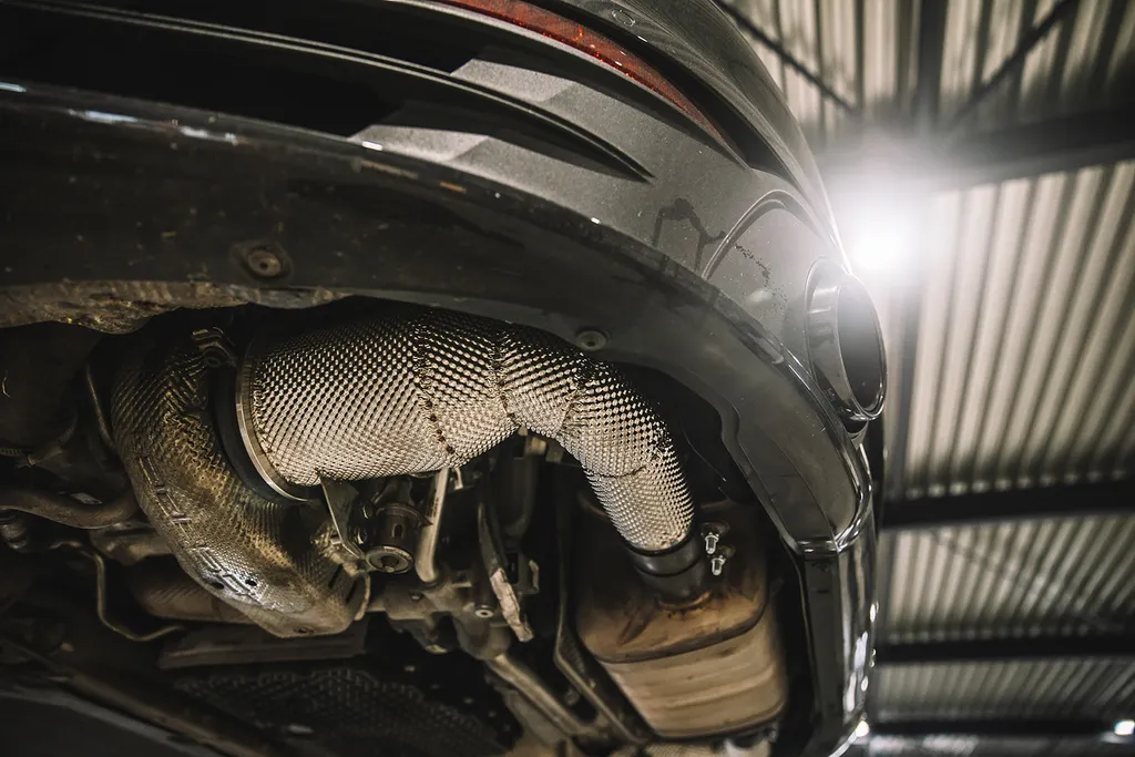 porsche-992-downpipes-ct-automotive-zijkant