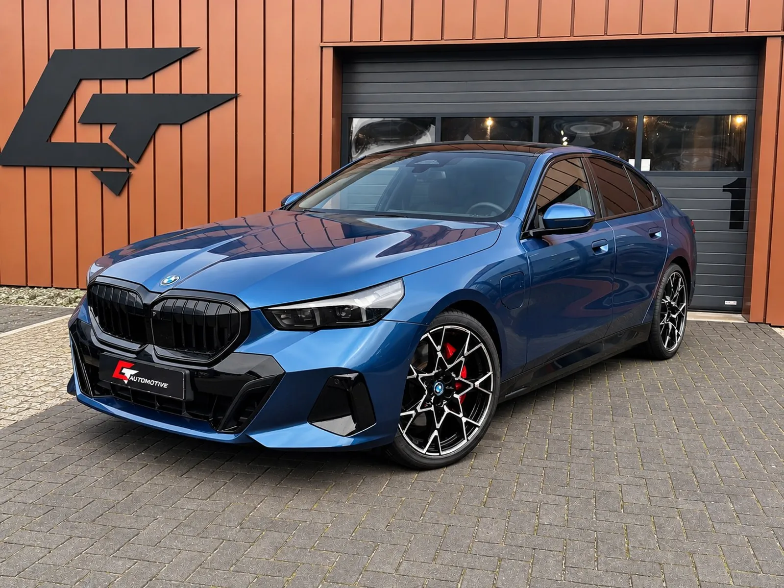 BMW 550e